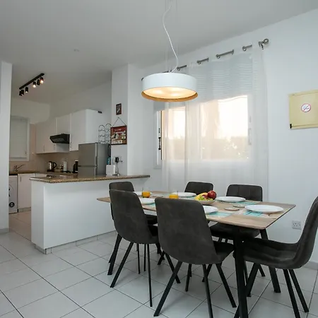 Casa Del Sol - Iris Village Universal Paphos, 2bd * 파포스