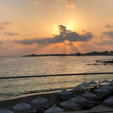 Casa Del Sol 2bd Sunlit Townhouse With Pool In Kato Paphos, Private Patio, Free Parking Dom wakacyjny Pafos