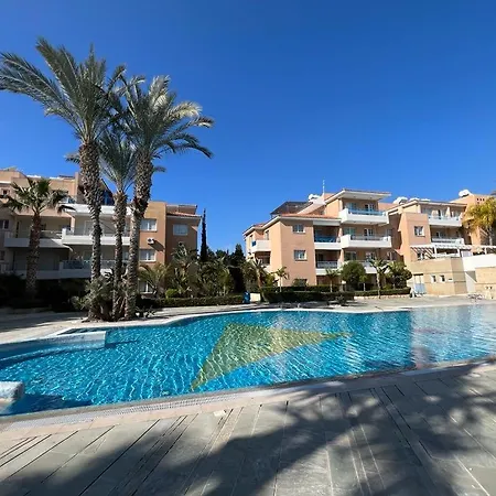 Casa Del Sol 2bd Sunlit Townhouse With Pool In Kato Paphos, Private Patio, Free Parking Dom wakacyjny Pafos