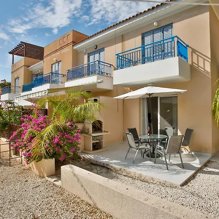 Casa Del Sol Townhouse In Iris Village * Paphos