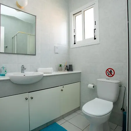 Casa Del Sol 2bd Sunlit Townhouse With Pool In Kato Paphos, Private Patio, Free Parking Pafos