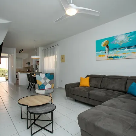 Casa Del Sol 2bd Sunlit Townhouse With Pool In Kato Paphos, Private Patio, Free Parking Dom wakacyjny *