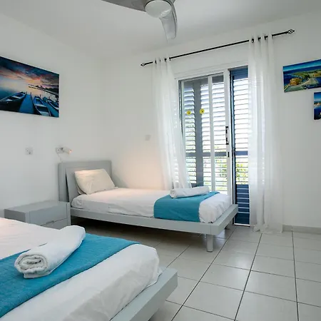 Casa Del Sol 2bd Sunlit Townhouse With Pool In Kato Paphos, Private Patio, Free Parking Dom wakacyjny Pafos