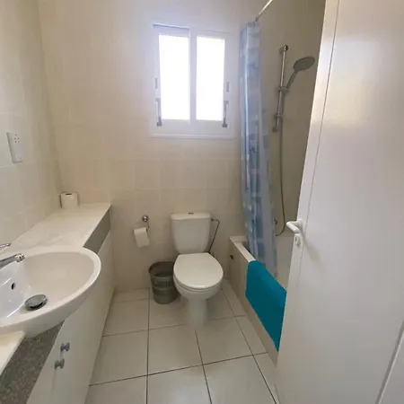 Dom wakacyjny Casa Del Sol 2bd Sunlit Townhouse With Pool In Kato Paphos, Private Patio, Free Parking