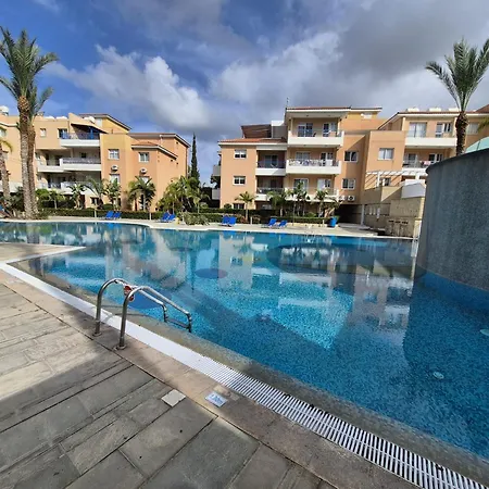 Dom wakacyjny Casa Del Sol 2bd Sunlit Townhouse With Pool In Kato Paphos, Private Patio, Free Parking *