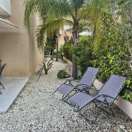 Holiday home Casa Del Sol 2Bd Kato Paphos Sunlit Townhouse Pool, Patio & Parking
