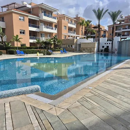 Dom wakacyjny Casa Del Sol 2bd Sunlit Townhouse With Pool In Kato Paphos, Private Patio, Free Parking