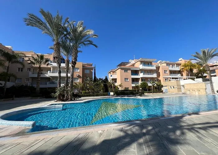 Casa Del Sol - Iris Village Universal Paphos, 2bd Case de vacanță Paphos