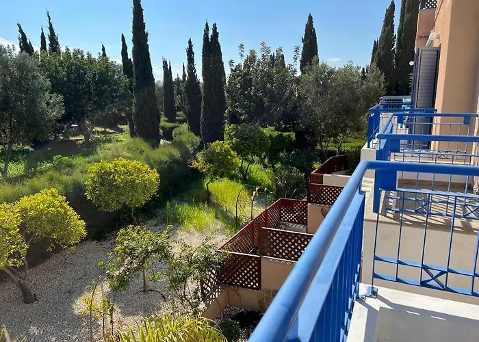 Casa Del Sol - Iris Village Universal Paphos, 2bd Case de vacanță *