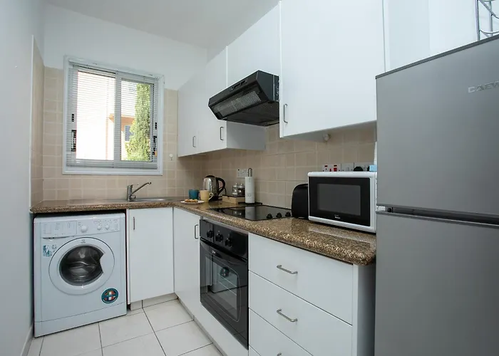 Casa Del Sol - Iris Village Universal Paphos, 2bd Paphos